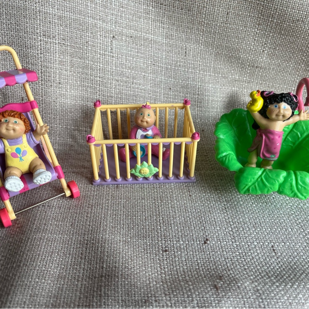 1984 Deluxe Cabbage Patch Figurines!